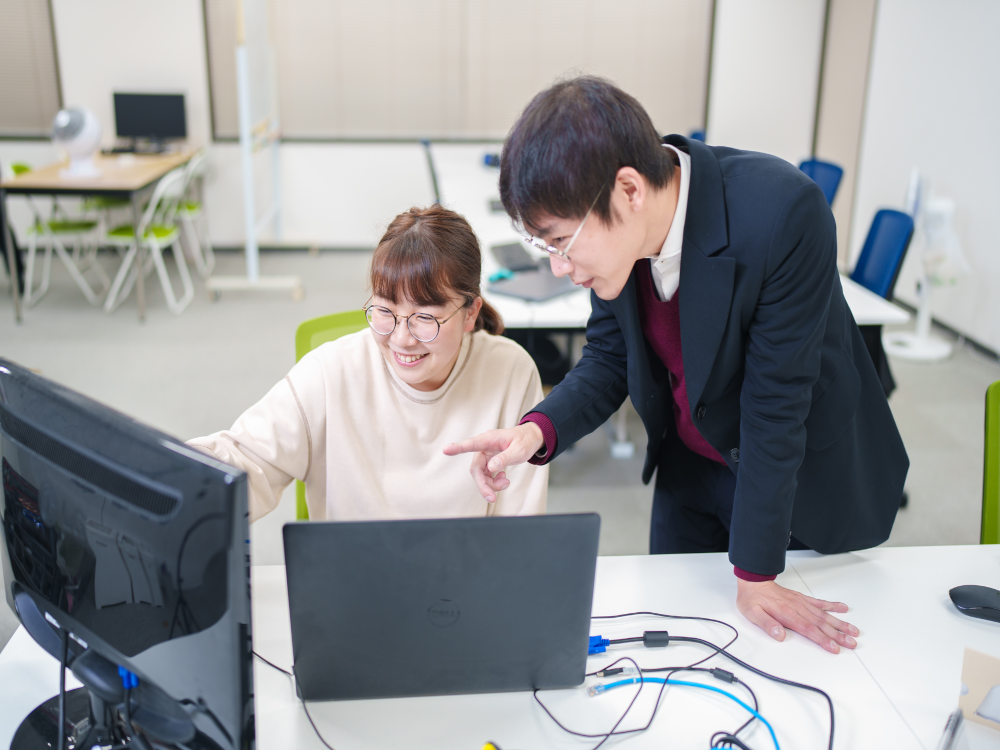 システム受託開発事業